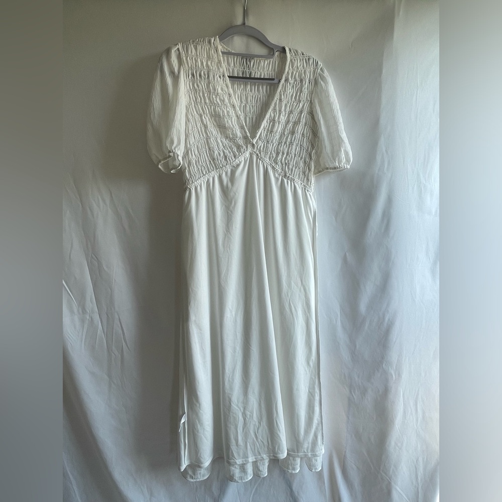 Taylor Women's White Gauze
Smocked Tiered A-Line Dress Medium - Picture 5 of 8